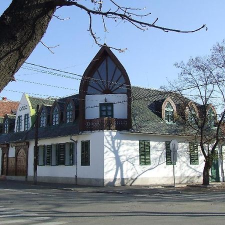 Góbé Csárda Hotel Nagyvárad Kültér fotó