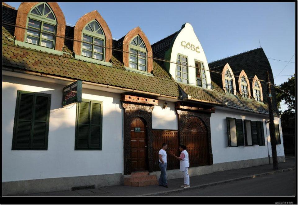 Góbé Csárda Hotel Nagyvárad Kültér fotó