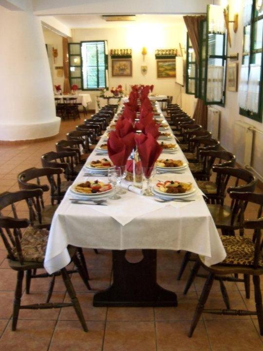 Góbé Csárda Hotel Nagyvárad Kültér fotó