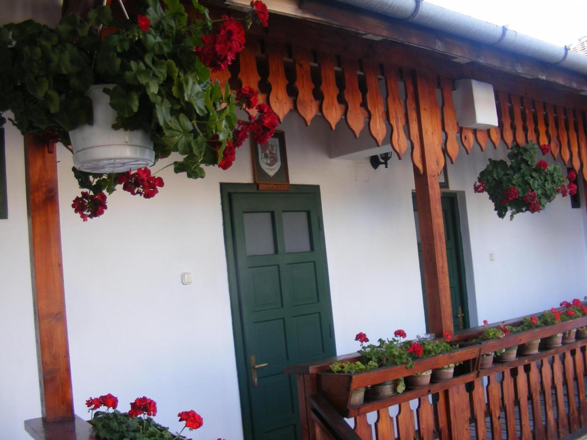 Góbé Csárda Hotel Nagyvárad Kültér fotó