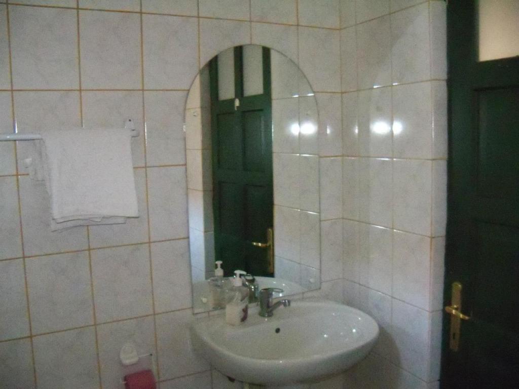Góbé Csárda Hotel Nagyvárad Szoba fotó